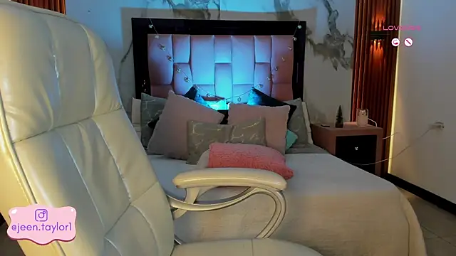 Jeen_Taylor's cam snapshot