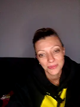 BonnieQuinn's cam snapshot