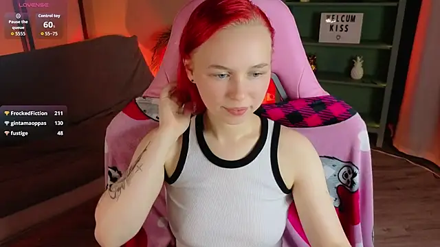 NaomiYoru's cam snapshot