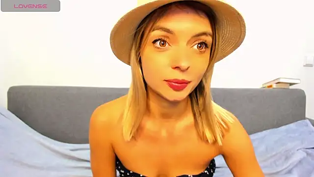 _ellen_meow_'s cam snapshot