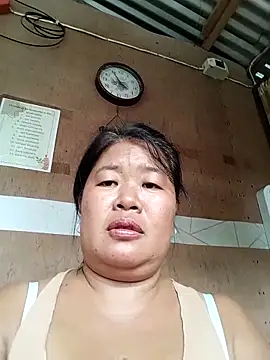 Lovelywoman43's cam snapshot