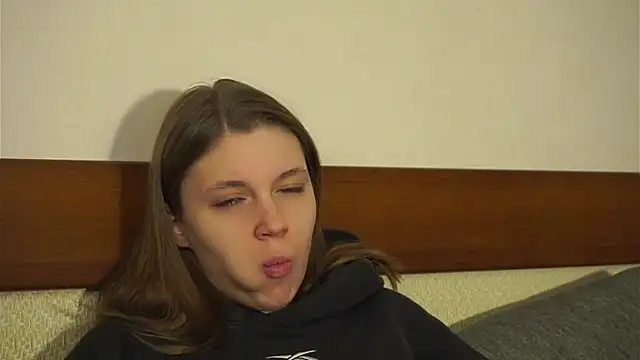 RoslynArcuo's cam snapshot