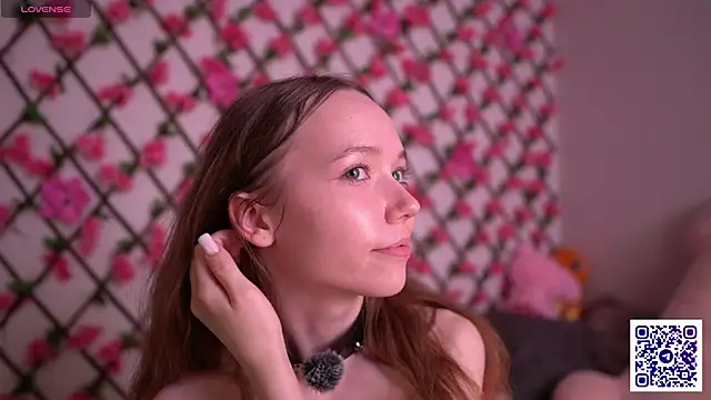 Petite_Polly's cam snapshot