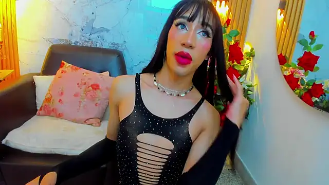 Nayla_Monroee live sex cam