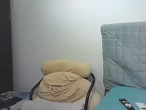 AlphaLatinoBear's cam snapshot