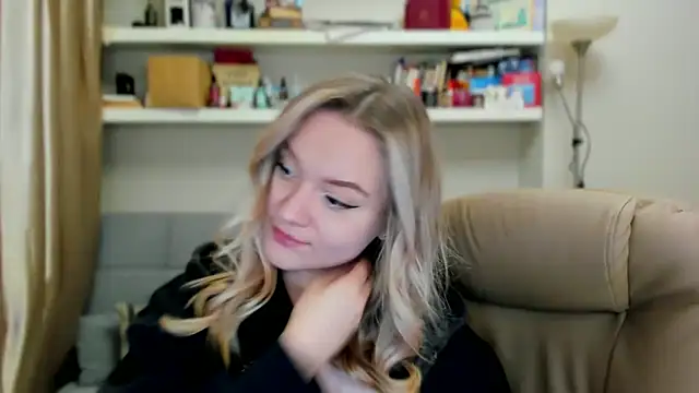 Kara_Smith_'s cam snapshot