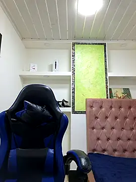 susan_mooree's cam snapshot