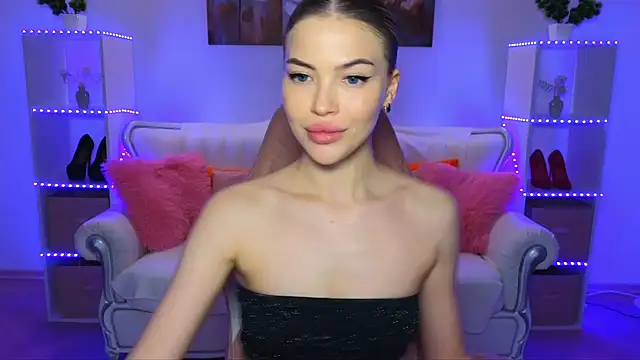 EmmyMills's cam snapshot