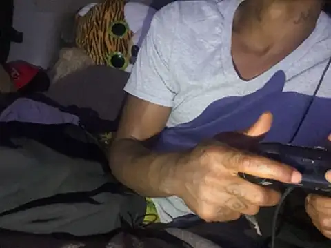 SlimeCrownzOut5's cam snapshot