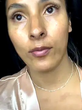 Cami_Leon2's cam snapshot