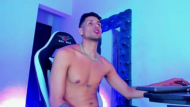 Yourtemptation555's cam snapshot