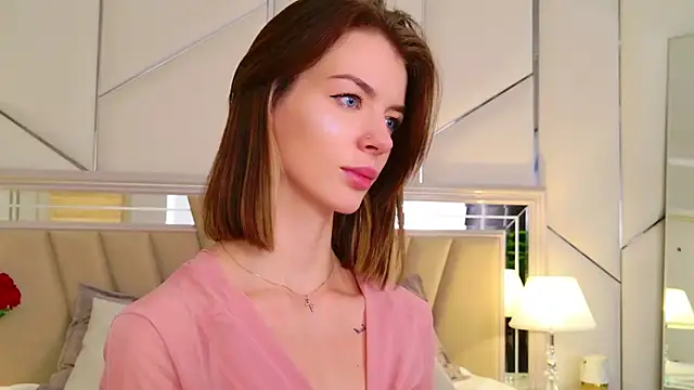 MeganMour's cam snapshot