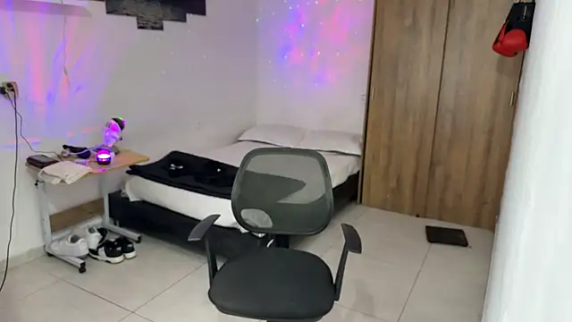 Kisan_Smith live sex cam