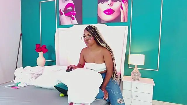 EmmaCourth's cam snapshot