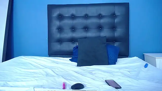 pervert_tiny_girll's cam snapshot