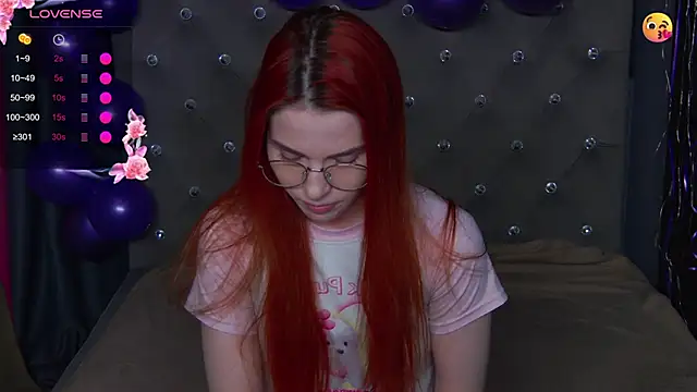 EmilyKents's cam snapshot