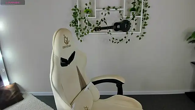 Al1ice_Moures's cam snapshot