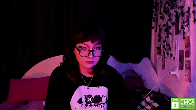 dreamgirllovee's cam snapshot