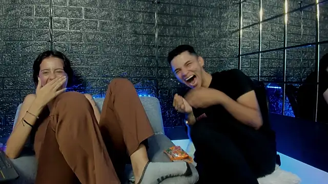 HellAndDante_'s cam snapshot