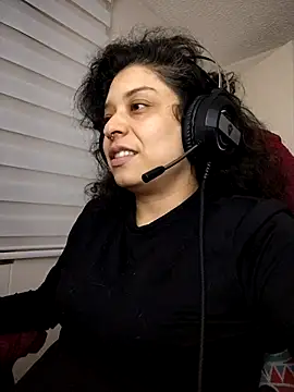 miss_carmila1's cam snapshot