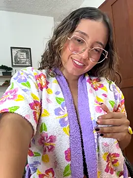 Kay_LustyWife live sex cam