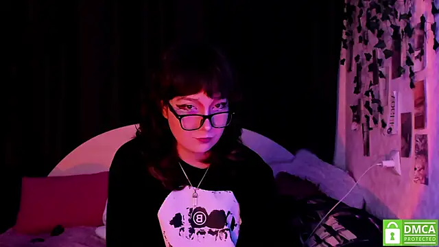 dreamgirllovee's cam snapshot