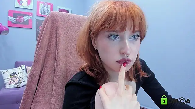 ElizaNik_'s cam snapshot