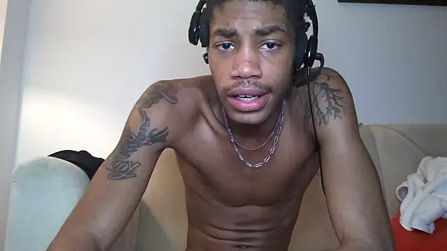 BlackBullTitus live sex cam