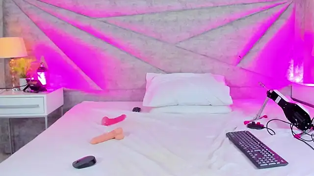 RouseSweet's cam snapshot