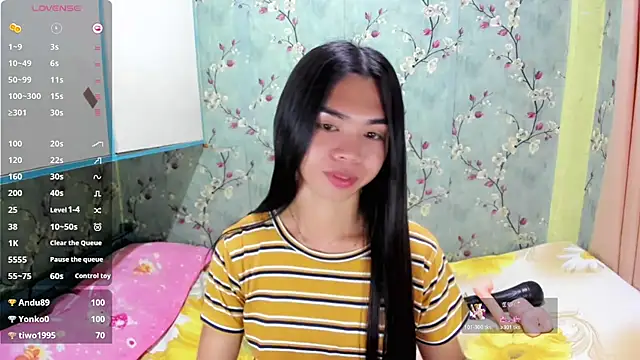 UrHotSexyShine live sex cam