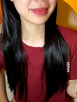 Uyennii02's cam snapshot