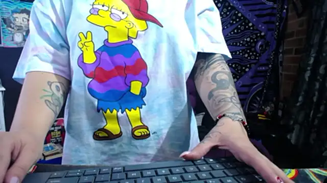 Yourmadame_P's cam snapshot