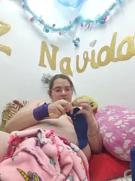 karlythoth@xh's cam snapshot