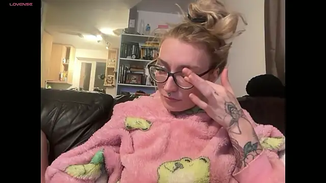 harleyblair's cam snapshot