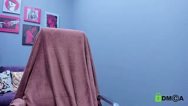 ElizaNik_'s cam snapshot