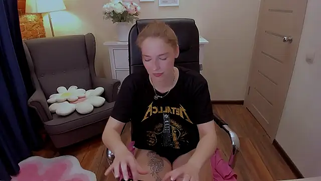 _fiona_Love's cam snapshot