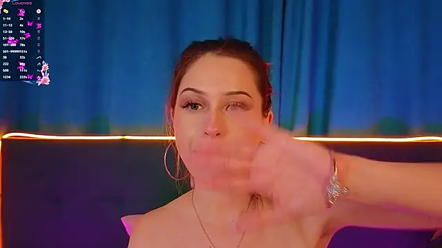 AlinaWalters's cam snapshot