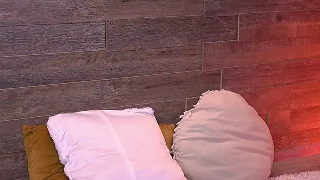 TanyaVonDe's cam snapshot