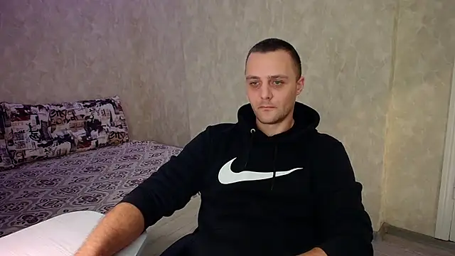 Ethan_G_'s cam snapshot