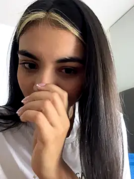 Cat2525 live sex cam