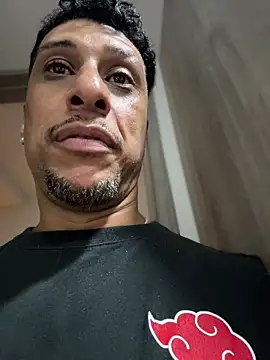 zac-bennett's cam snapshot