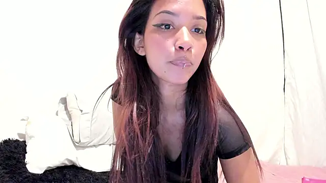 cat_rose_25's cam snapshot