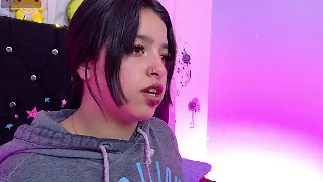 queen_salomme's cam snapshot