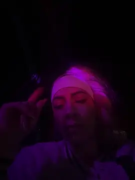 viktoria_davis_'s cam snapshot