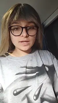 littlevalerie's cam snapshot