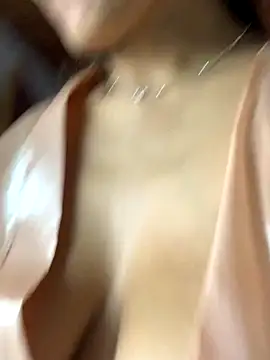 Cami_Leon2's cam snapshot