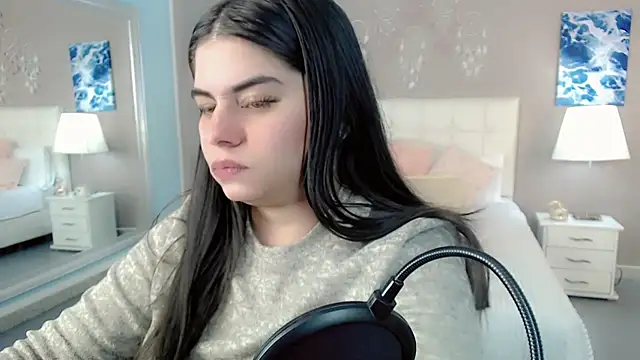 _Maddison_Ivanova_ live sex cam