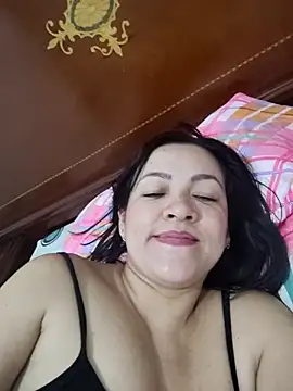 LindaSalo33's cam snapshot