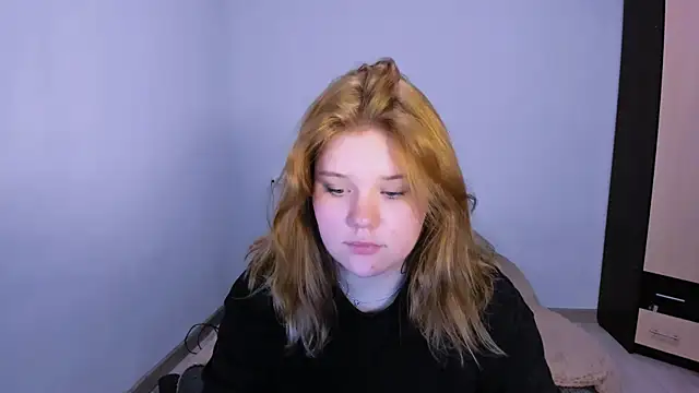 LaseyMoon's cam snapshot