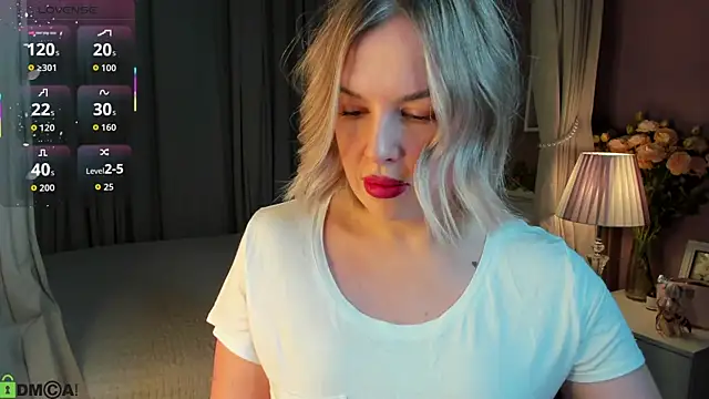 Nikki_Kai's cam snapshot